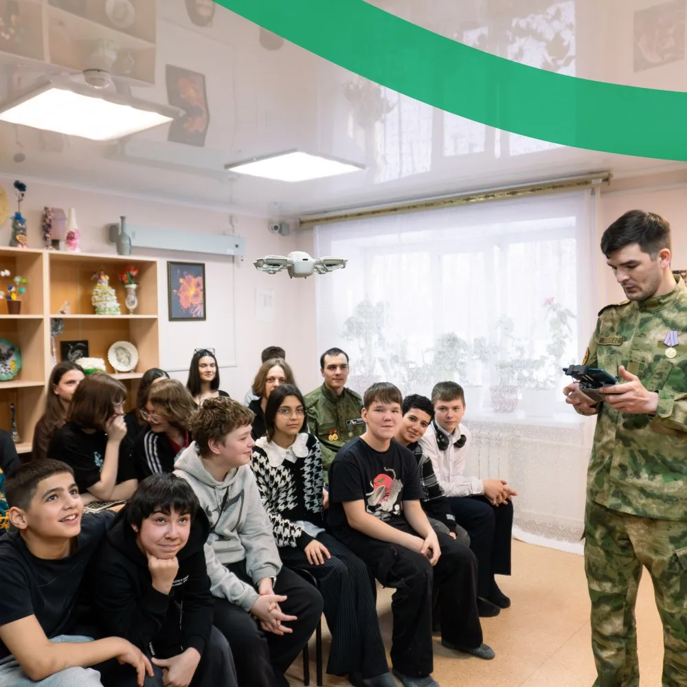🦉💡 Друзья, хочу напомнить о важном событии!  Наши ребята посетили подростковый клуб «Факел», где про