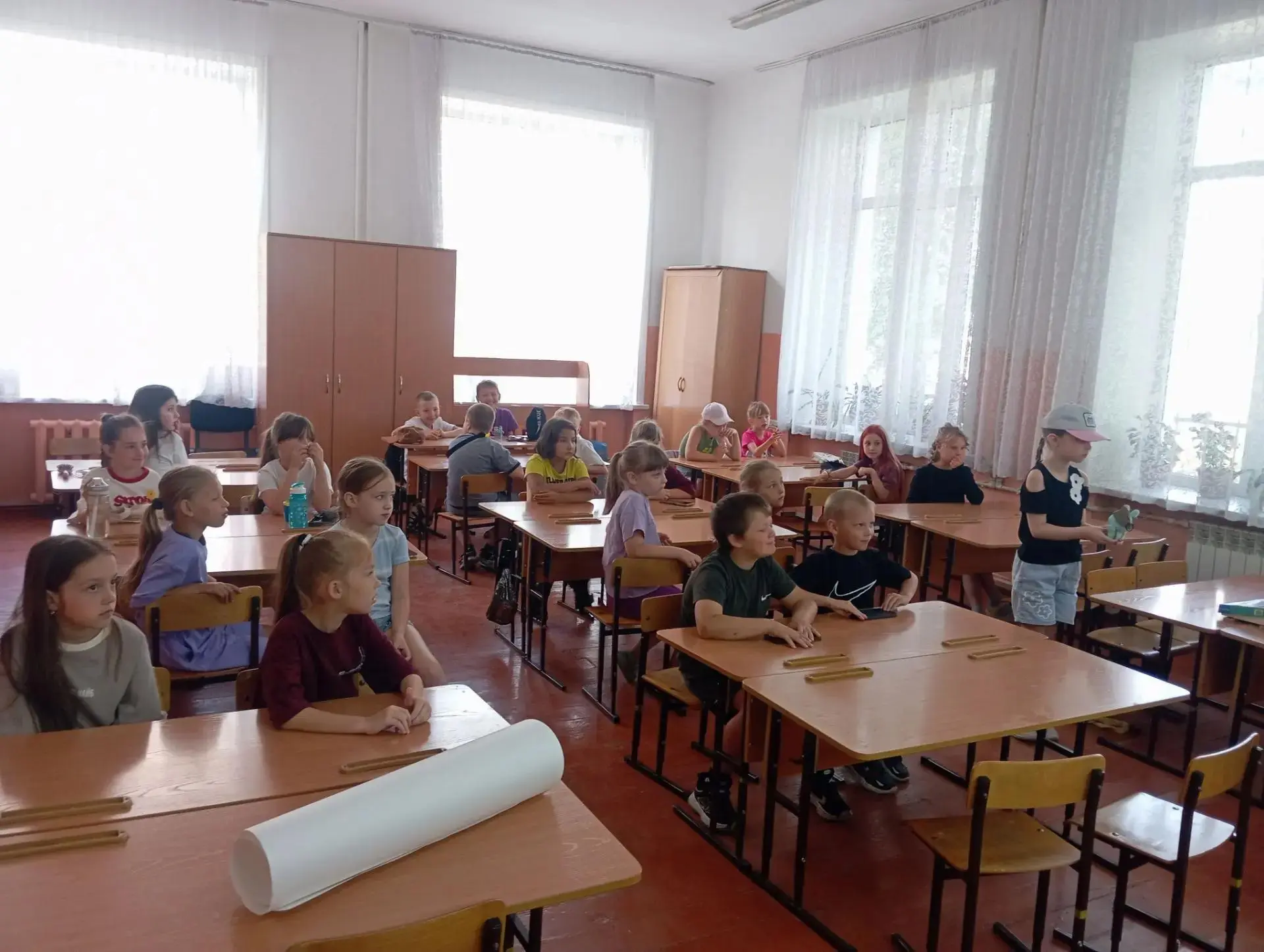Солнечное утро, улыбки и звонкий детский смех — именно так сегодня началось самое долгожданное событ