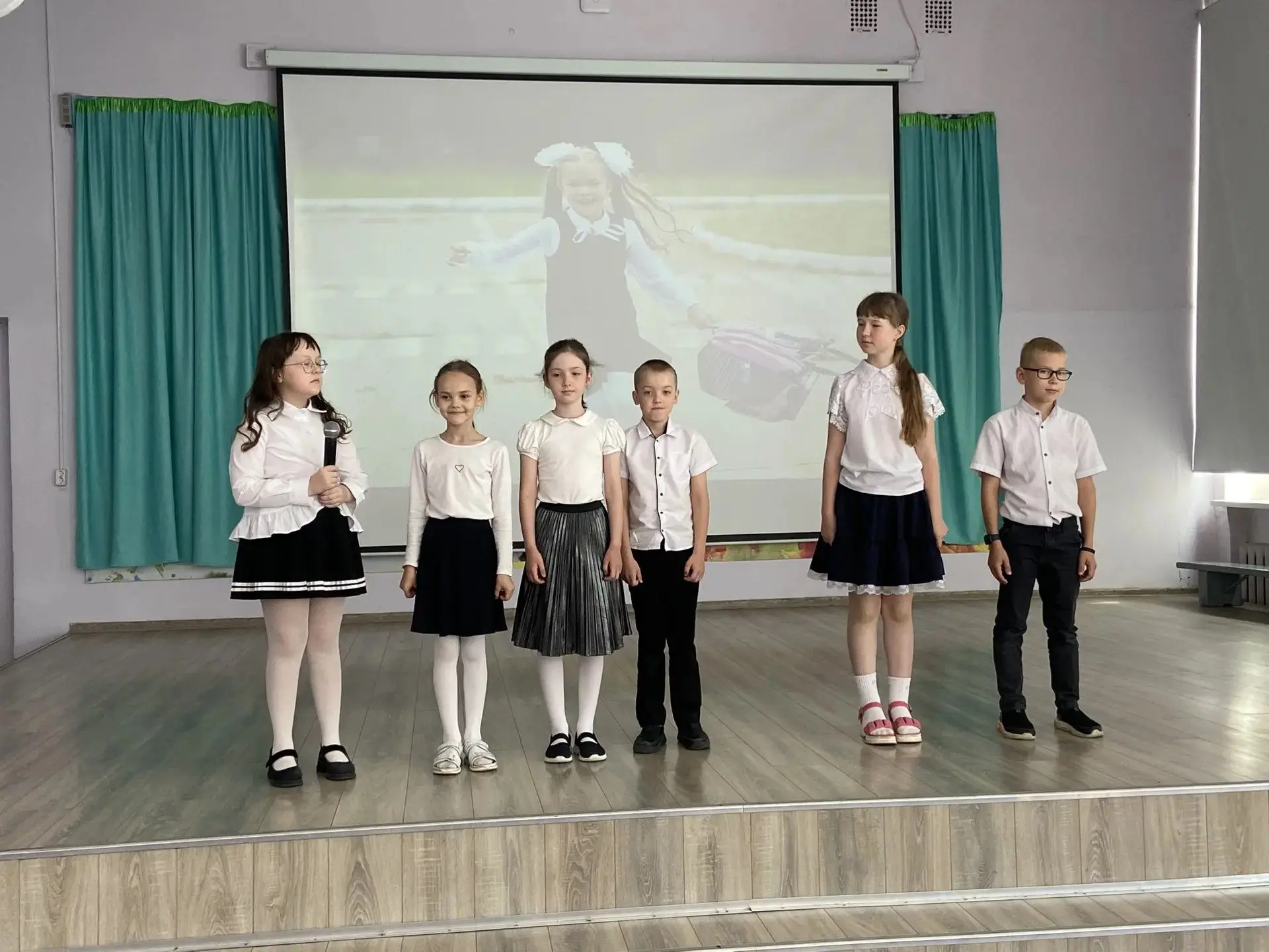 22 мая прошёл праздник «Труд, Творчество, Талант» во 2-х и 3-х классах. Эти праздники завершили учеб
