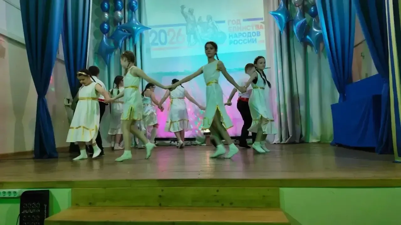 🎉 В Баграмовской школе прошёл конкурс танцев, посвящённый году единства народов России
