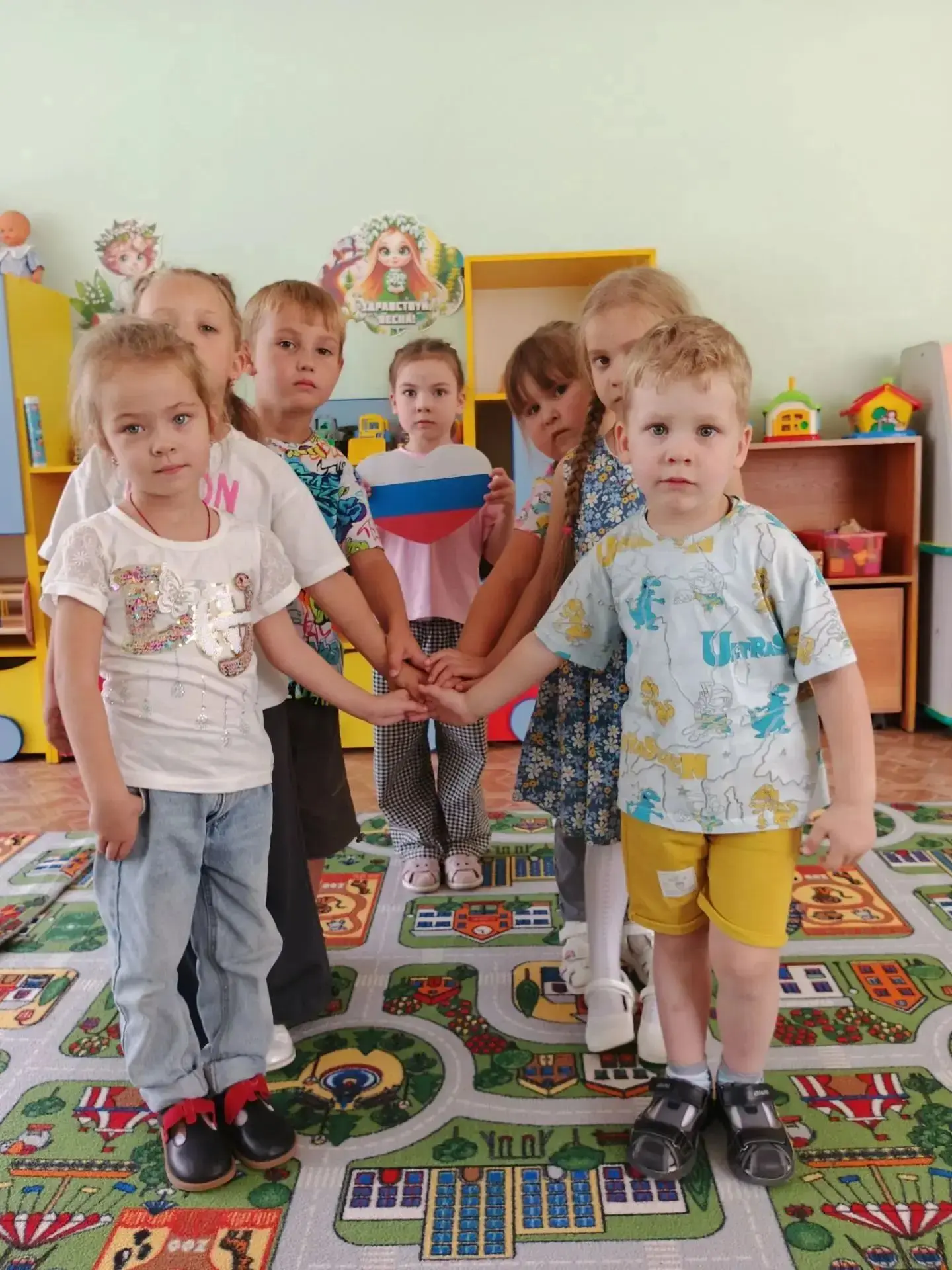 Сегодня в детском саду «Звёздочка» прошли мероприятия, посвящённые Дню солидарности в б...