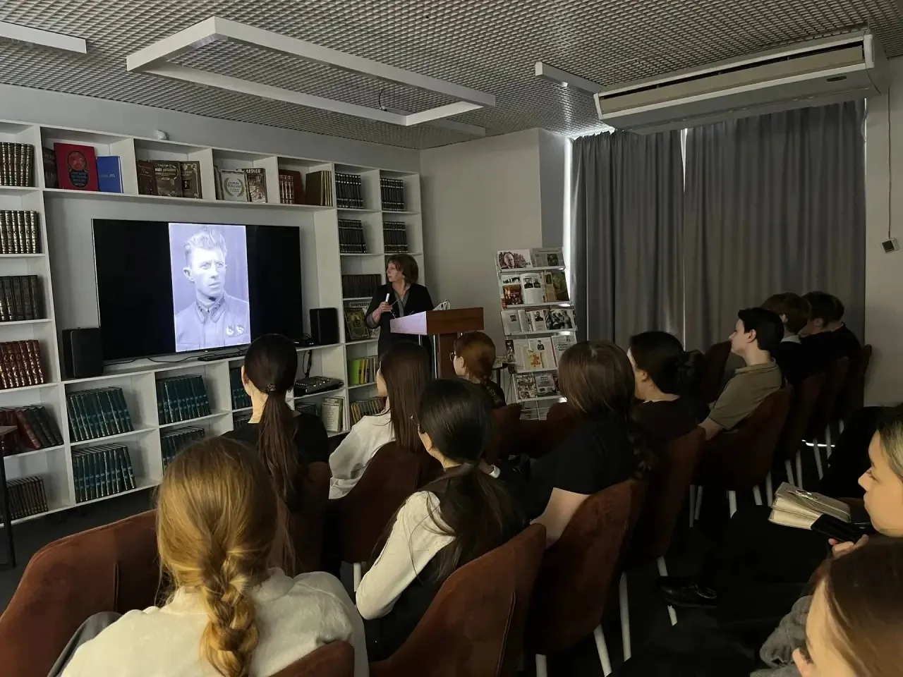 📚 Нескучная история  На прошлой неделе группа 11 БД вместе с преподавателем Ольгой Нестеровой посети