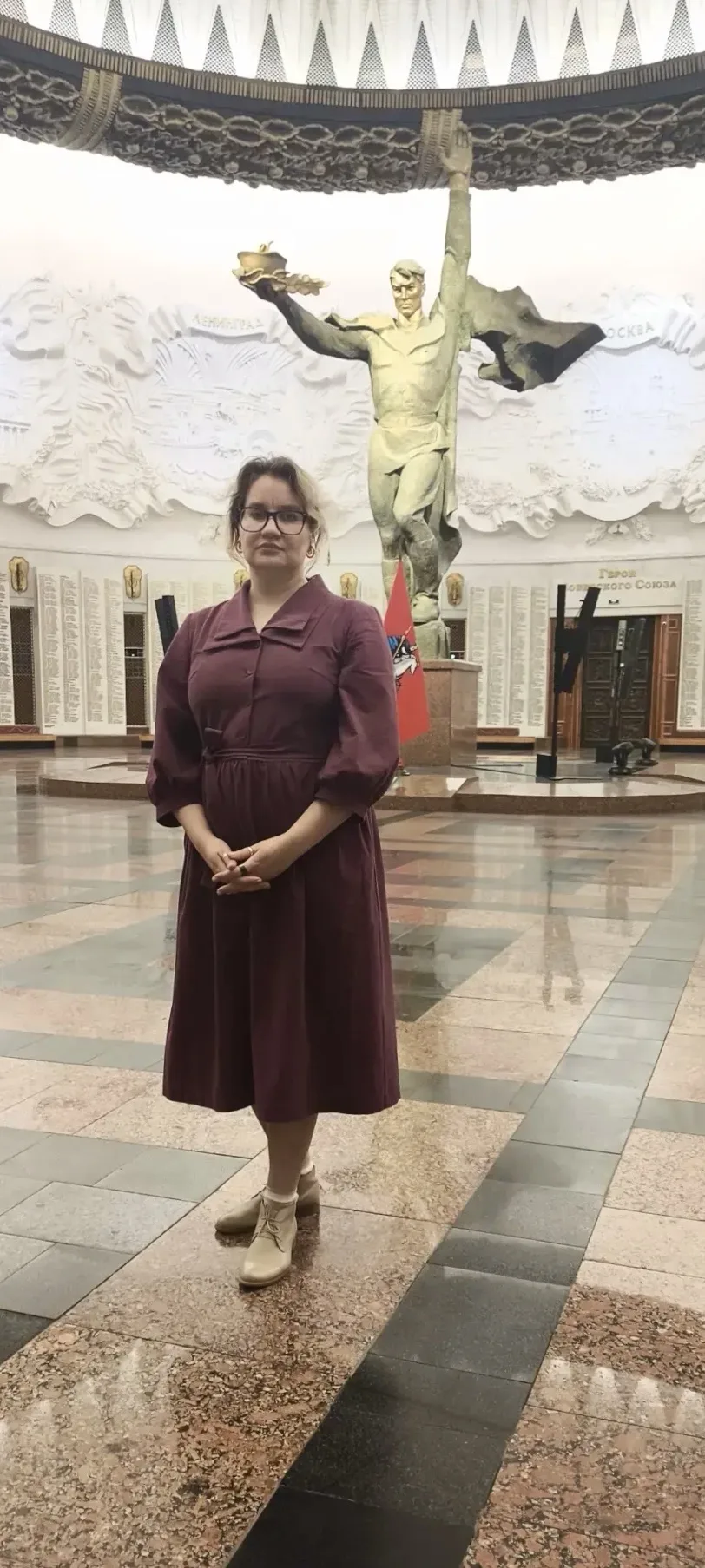 В рамках подготовки к празднованию 81-й годовщины Великой Победы мама учеников нашей школы и член на