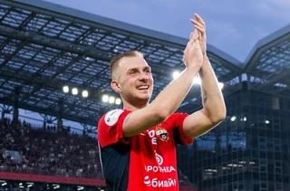 ⚽️ Футболист Баринов помог с оплатой на лечение ребёнку из Краснодара