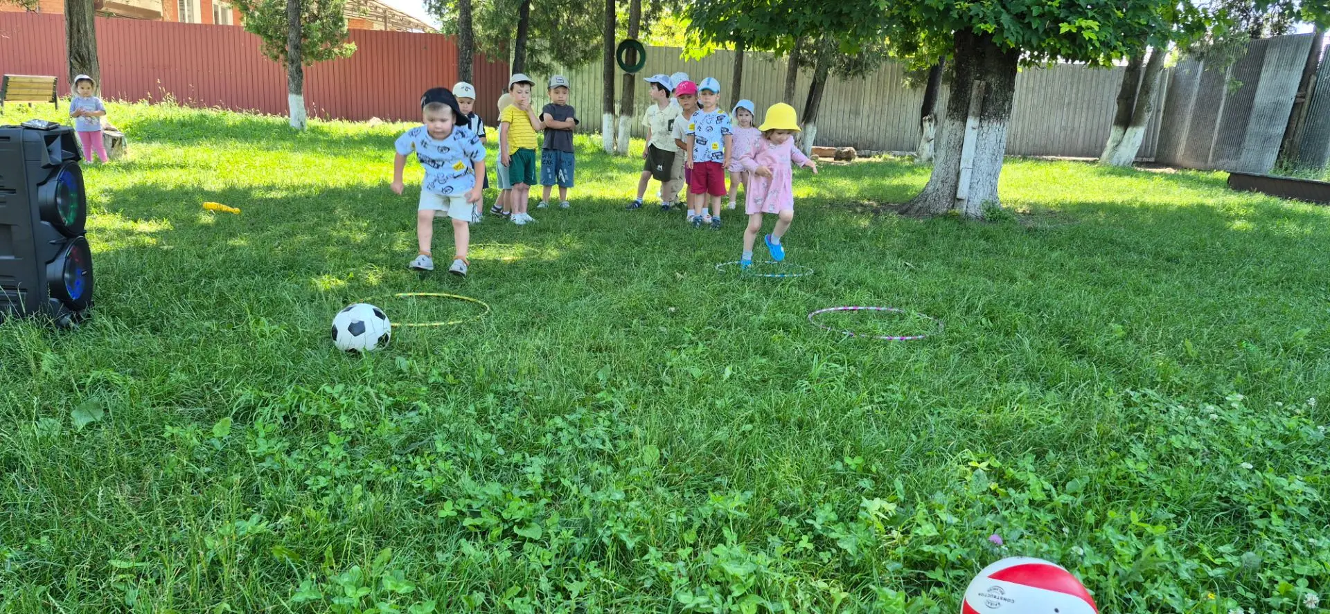 Игры на свежем воздухе.