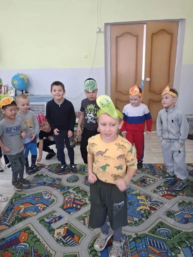 🥦 Витаминные эксперты: погружение в мир здоровья и воды! 💦  В подготовительной группе прошло третье 