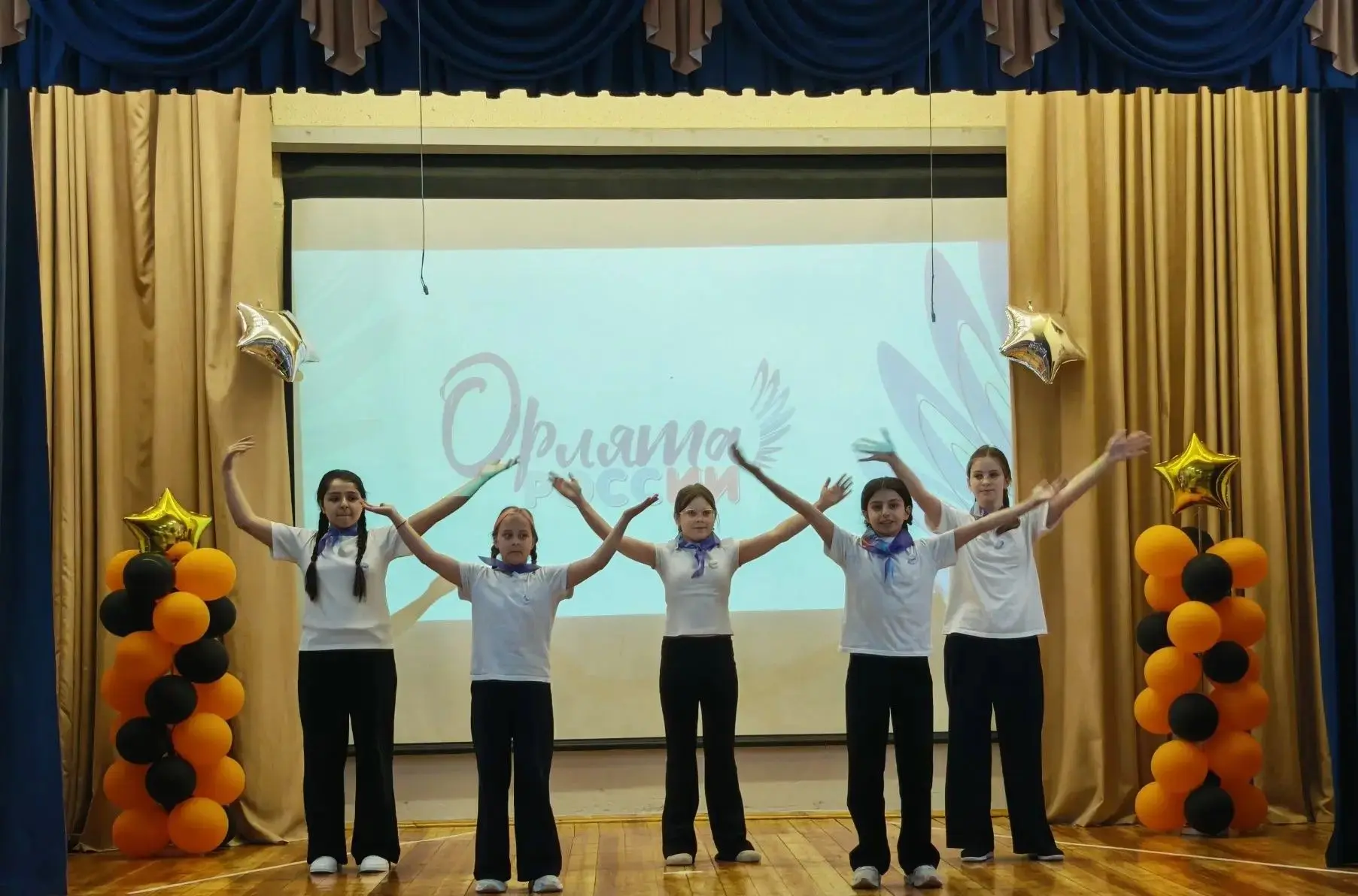 ✨ День, когда обещания звучат от всего сердца!   Сегодня в нашей школе был особенный день. Сразу два