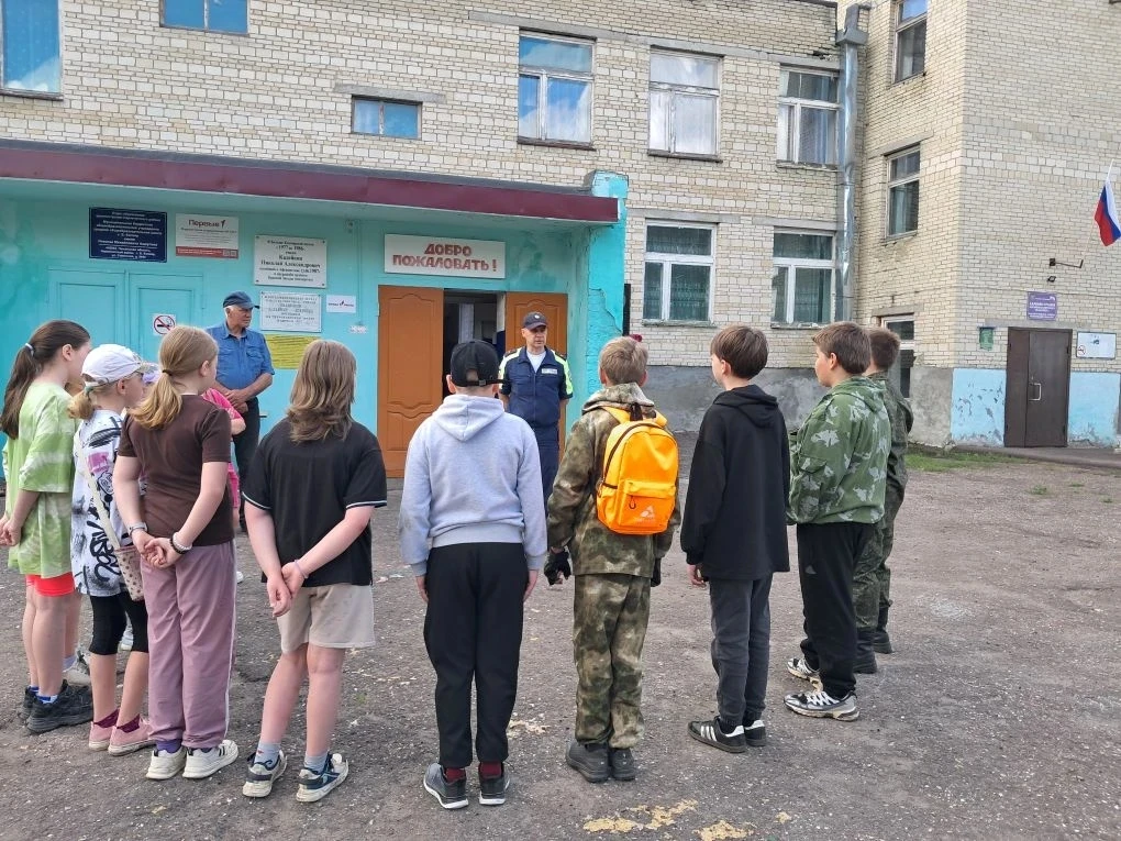 🚦Сегодня в нашем пришкольном лагере прошла важная и полезная встреча с  начальником Госавтоинспекци