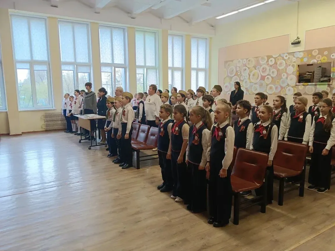 🎶 Битва хоров: О главном 🎶  7 мая в нашей школе прошел замечательный конкурс "Битва хоров", посвящен