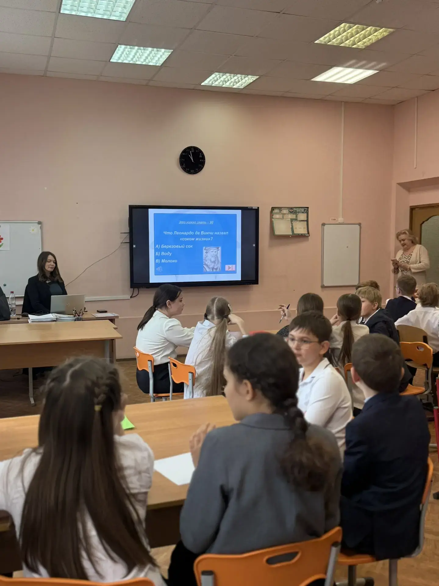 🧠 Кто сказал, что о здоровье нельзя говорить интересно?  ✨ Вчера в школе прошла игра «Брейн-ринг» на