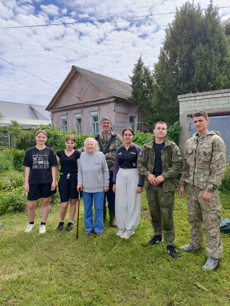 3 и 4 июня 2026 года волонтёры движения "Лига добра" из группы 1525 Разживина Софья, Пономаренко Али