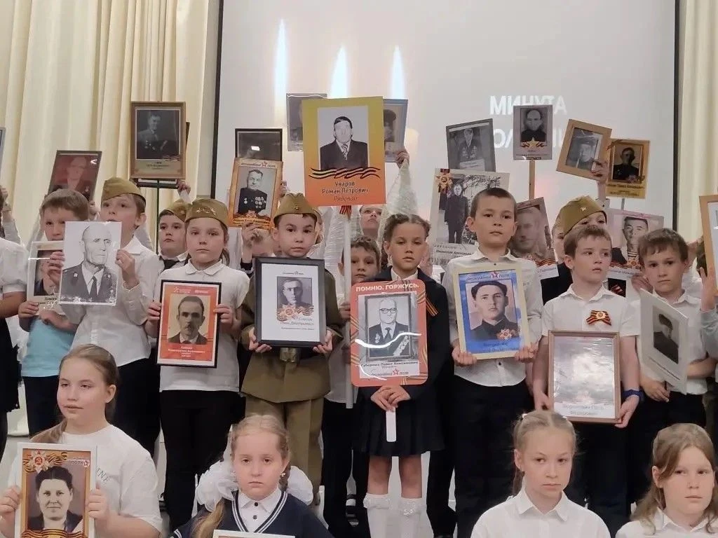 Накануне великого Дня Победы в нашей школе прошла торжественная линейка для учеников начальной школы
