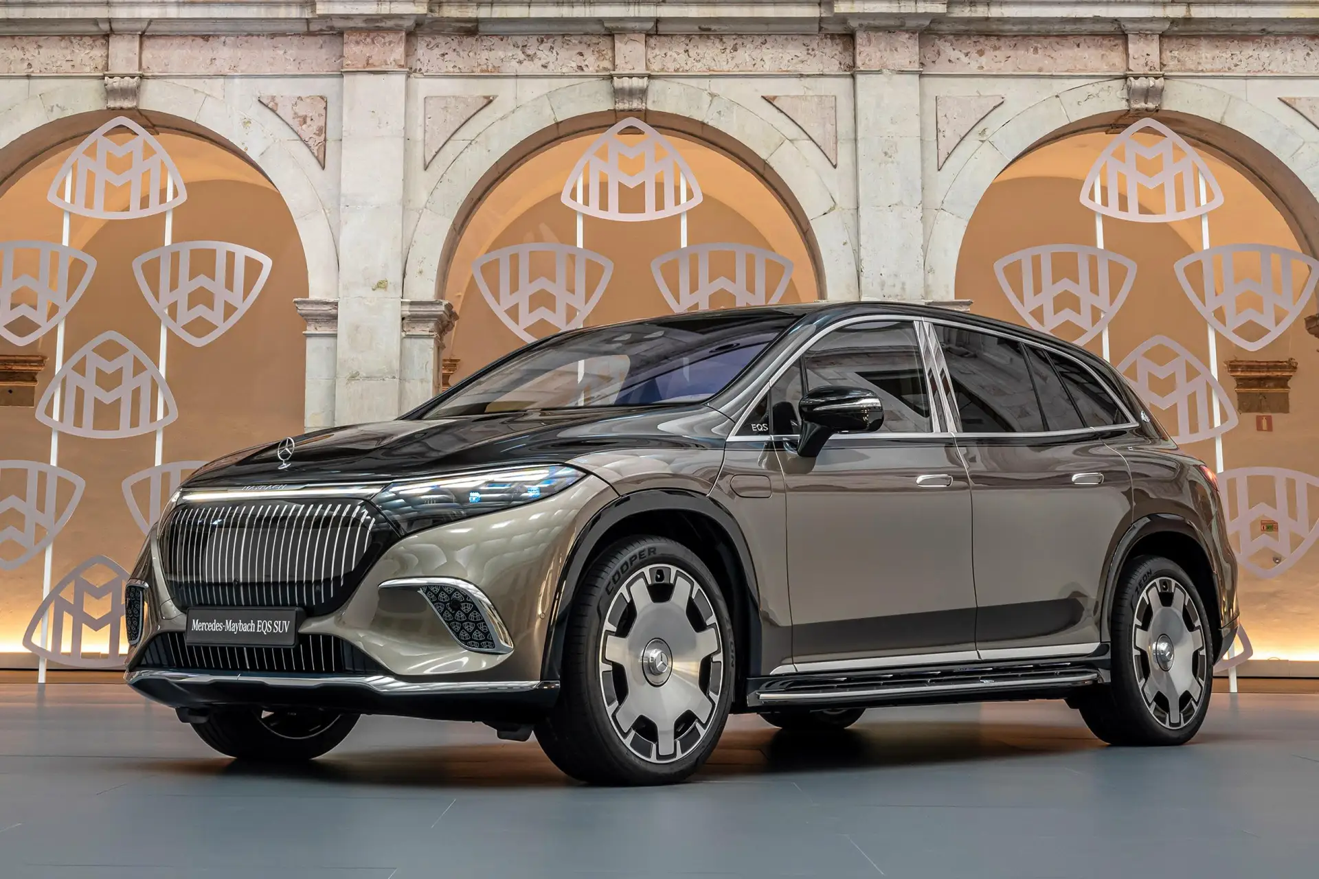 Mercedes отказался от Mercedes-Maybach EQS 680 SUV