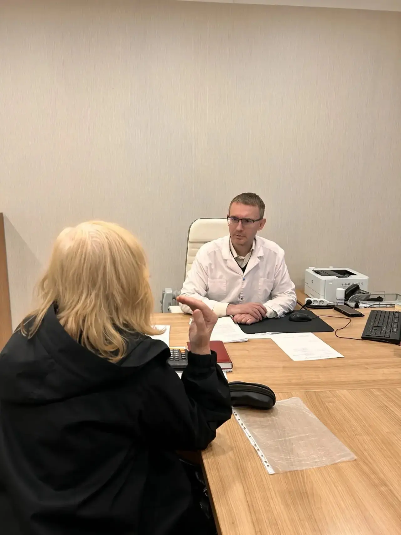 🗣 О чем говорят пациенты на приеме у главврача?