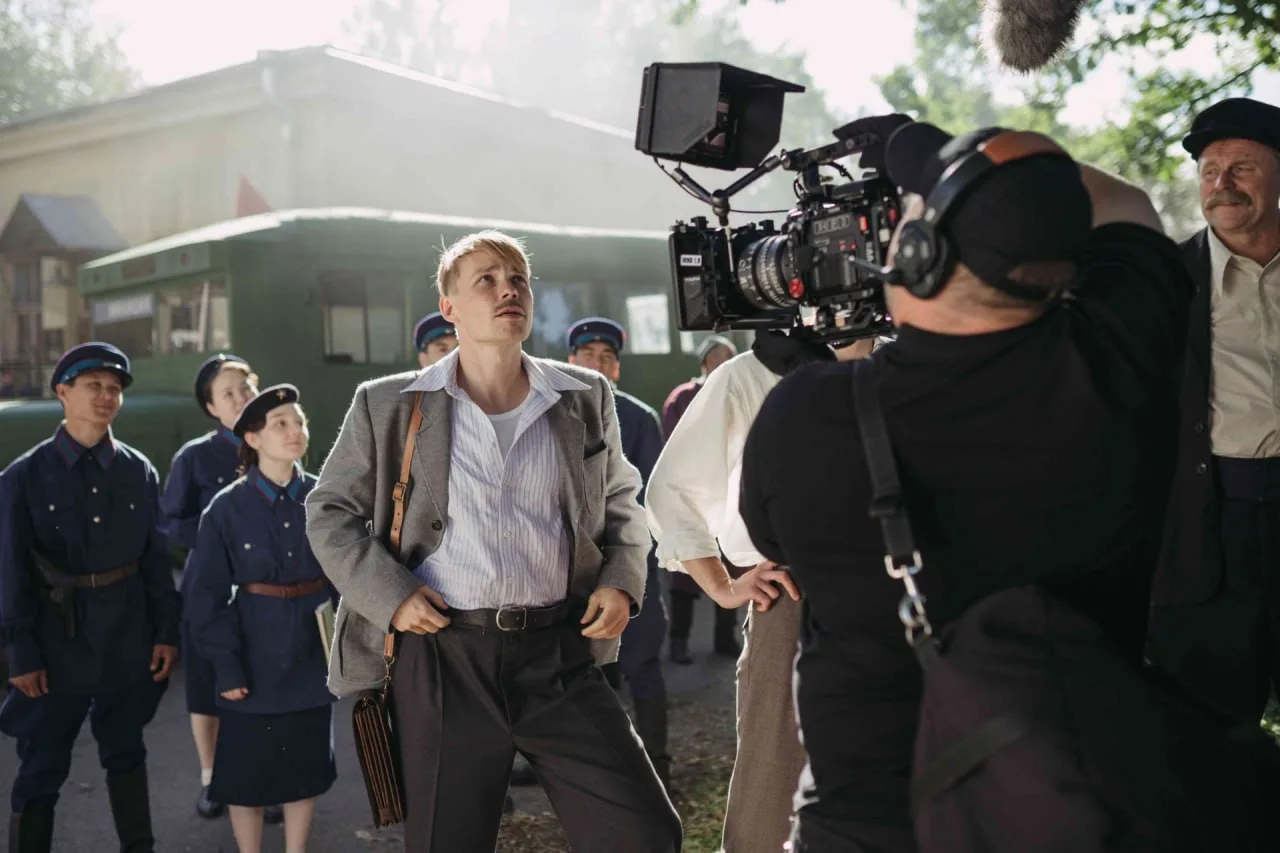 🎬 Стартовали съемки исторического военного детектива «Новый Вавилон» для Wink и РЕН ТВ