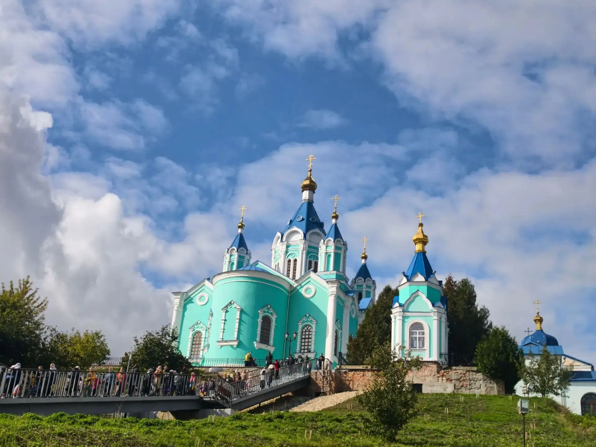 Коренная пустынь: где красота встречается с молитвой