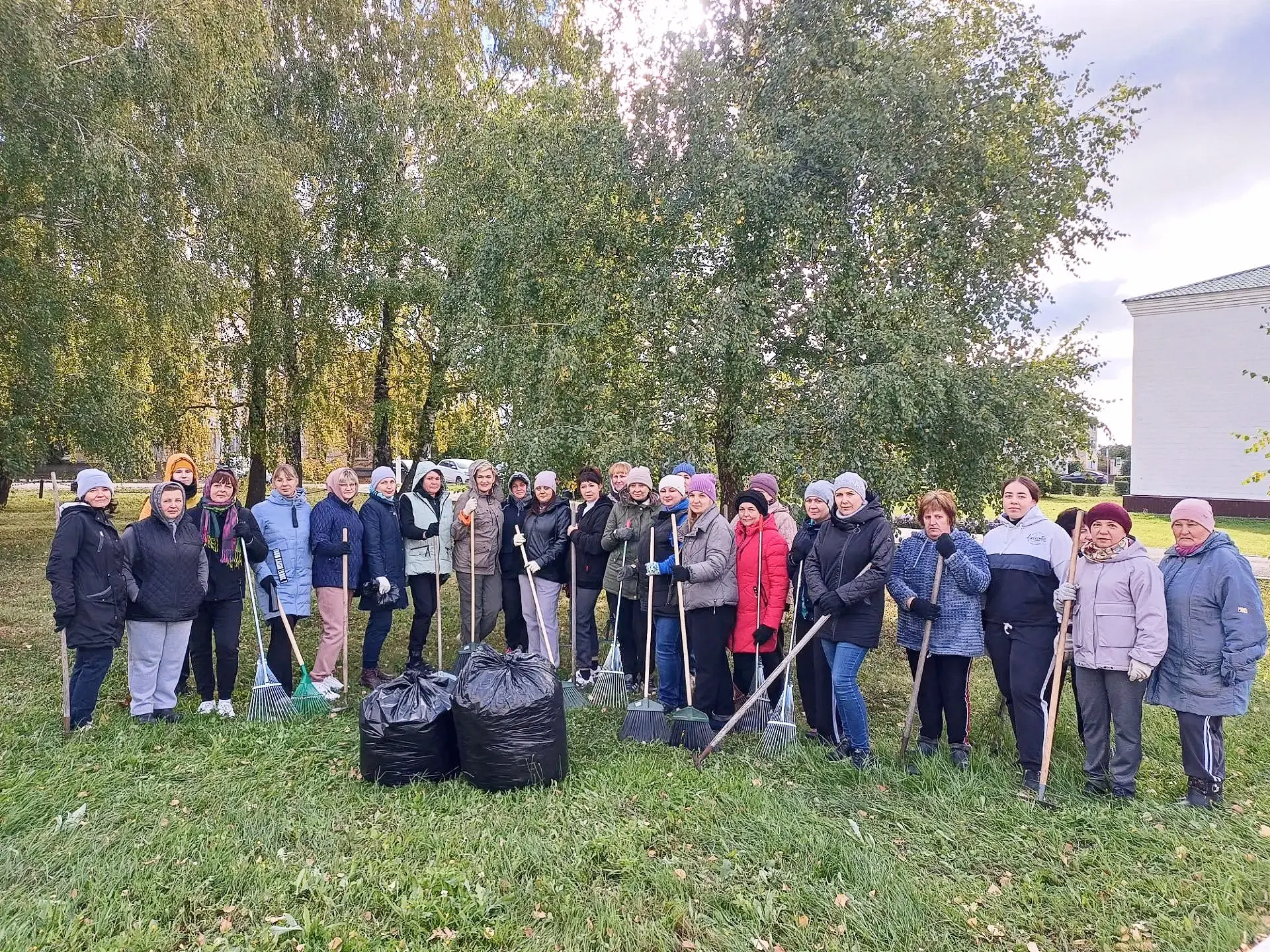 🍁Екатериновцы присоединились к общеобластному субботнику