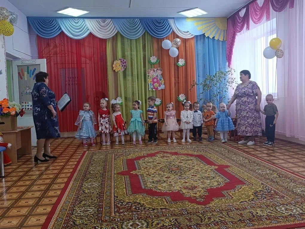 4 марта в младшей группе прошел праздничный утренник, посвящённый празднованию Междунар...