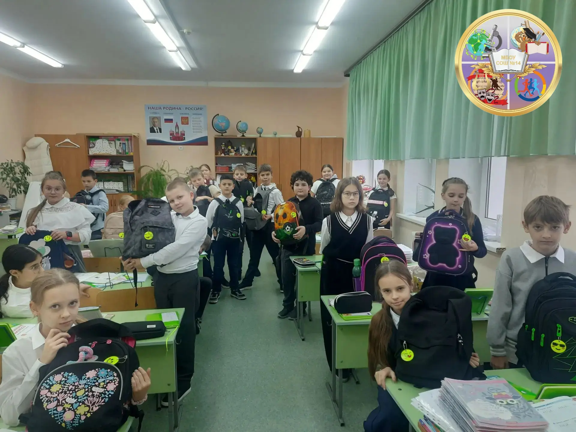 💪Ребята справились с заданием  и получили в награду светоотражающие брелоки на прртфел...