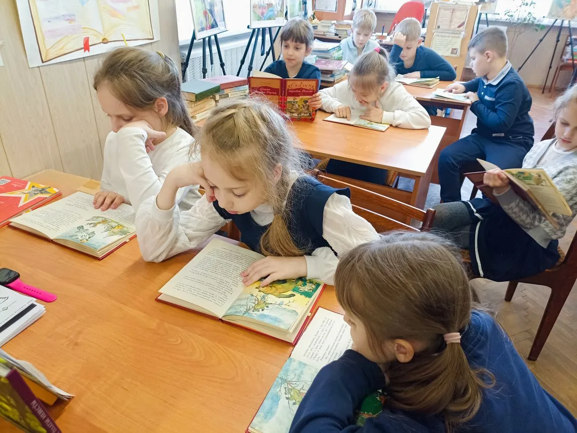 С 28 марта по 4 апреля проходила Всероссийская Неделя Детской Книги под лозунгом "Единство народов Р