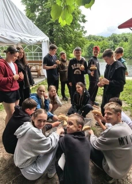 7 кадетский класс ярко отметил окончание учебного года! 🌟

Сначала ребят ждало настоящее приключени