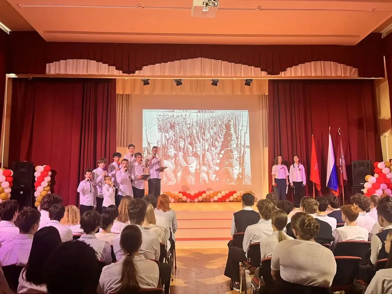 🌟 Память, которая живет в сердцах: в школе прошли линейки ко Дню Победы    🌿 В нашей школе состоялис