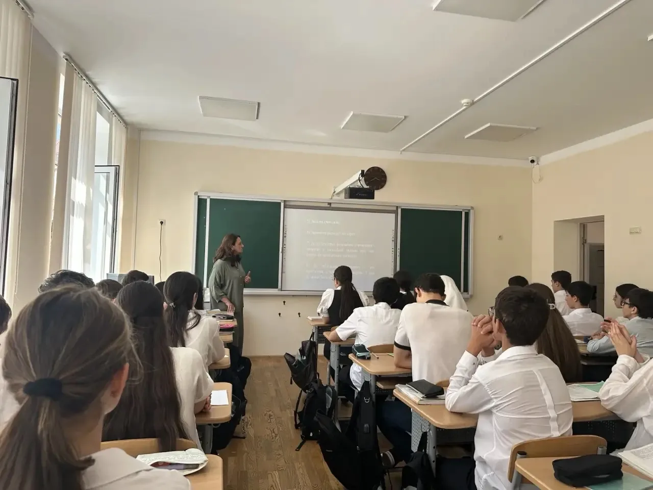 🕊️ Уроки Памяти в 9 «Л» и 5 «А»