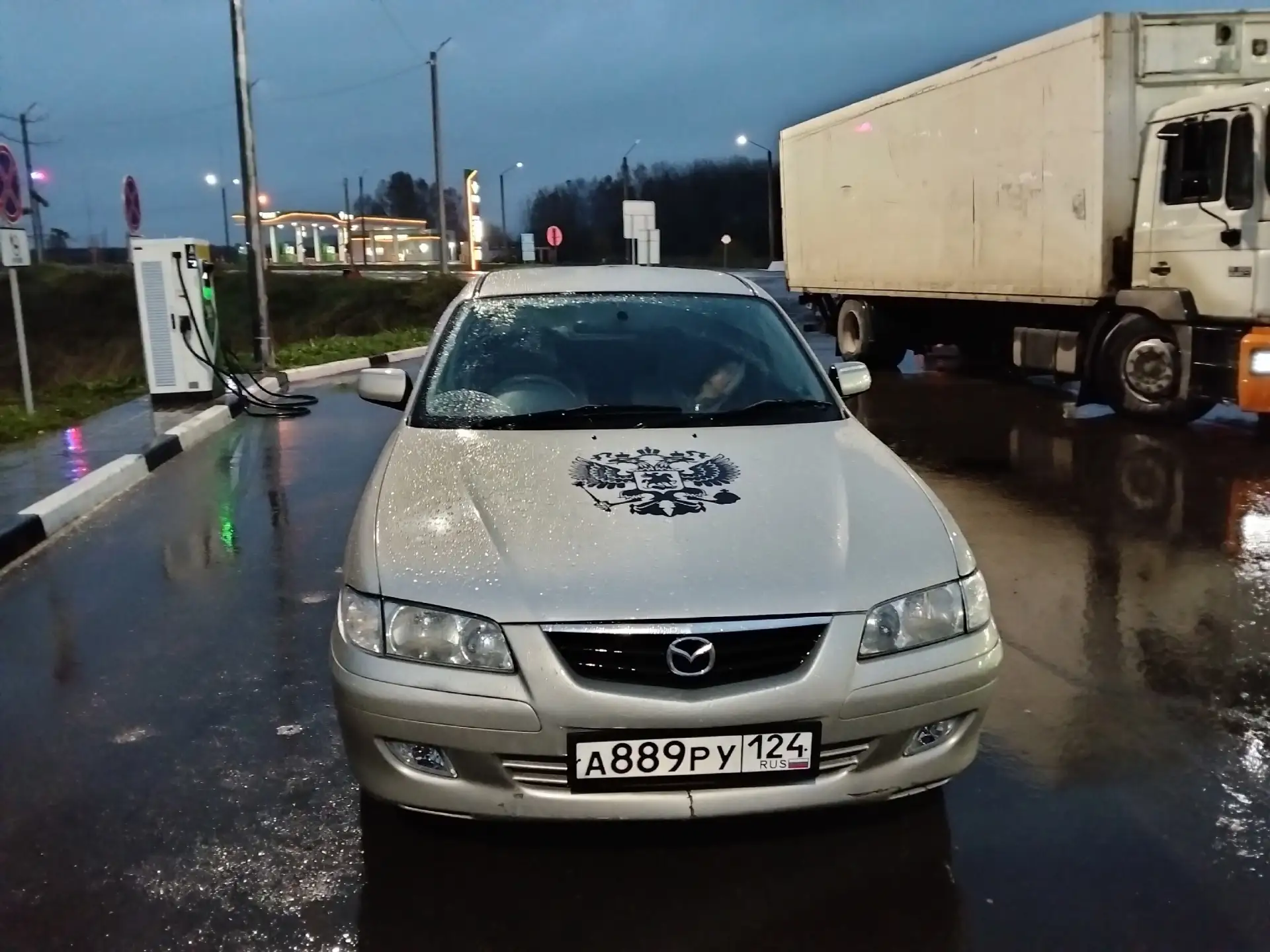 Продам Мазду Капелла