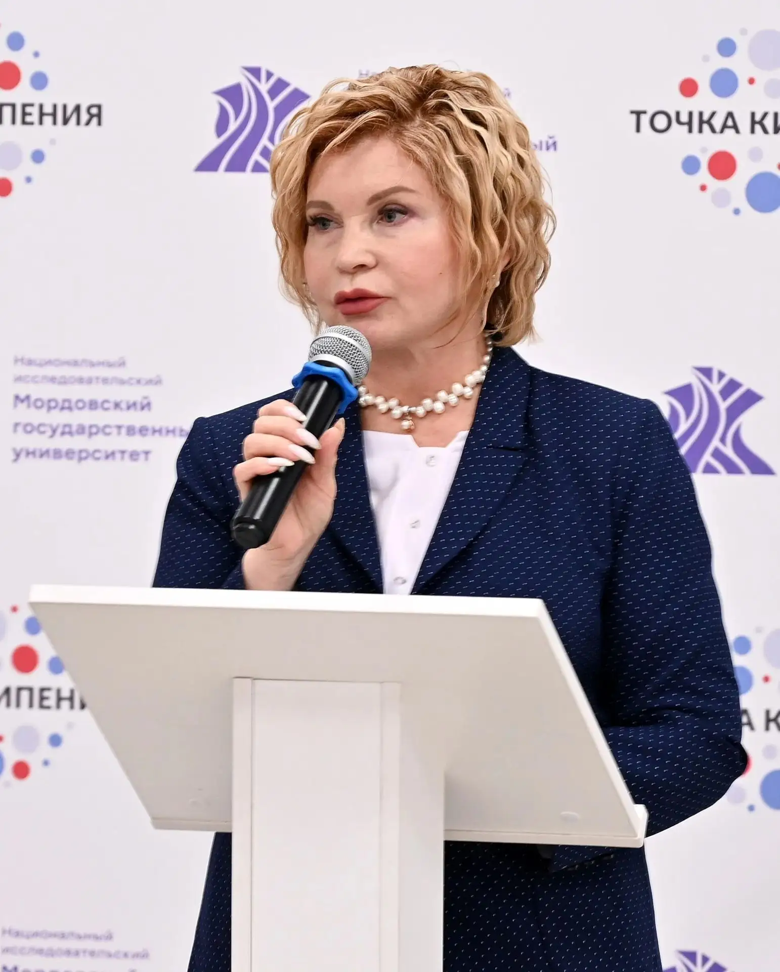 💐 Сегодня свой День рождения отмечает Министр культуры, национальной политики и архивн...
