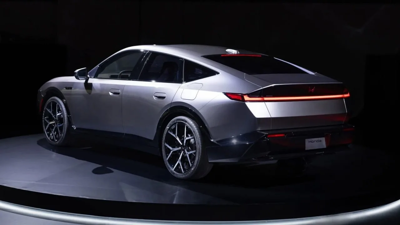 Так будет выглядеть новый Honda Accord в киберпанк-стиле.   Спеков пока нет, но обещают, что его гиб