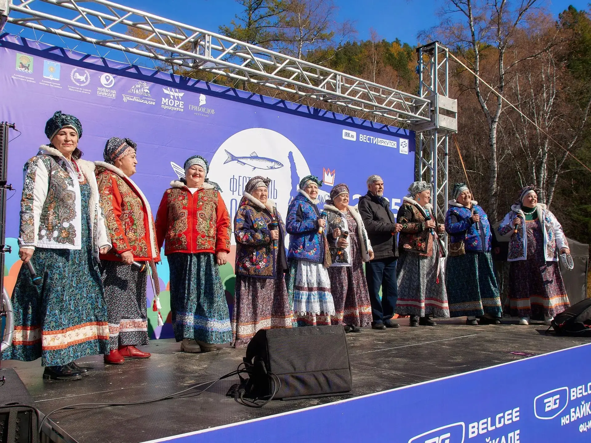 🐟 ОМУЛЬ, БАЙКАЛ И ПРАЗДНИК В ЛИСТВЯНКЕ!