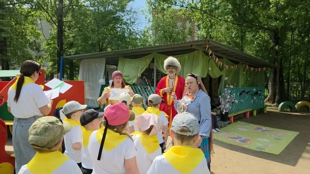 "ВМЕСТЕ - ЦЕЛАЯ СТРАНА!"         В детском саду «Рябинка» произошло по-настоящему масштабное событие