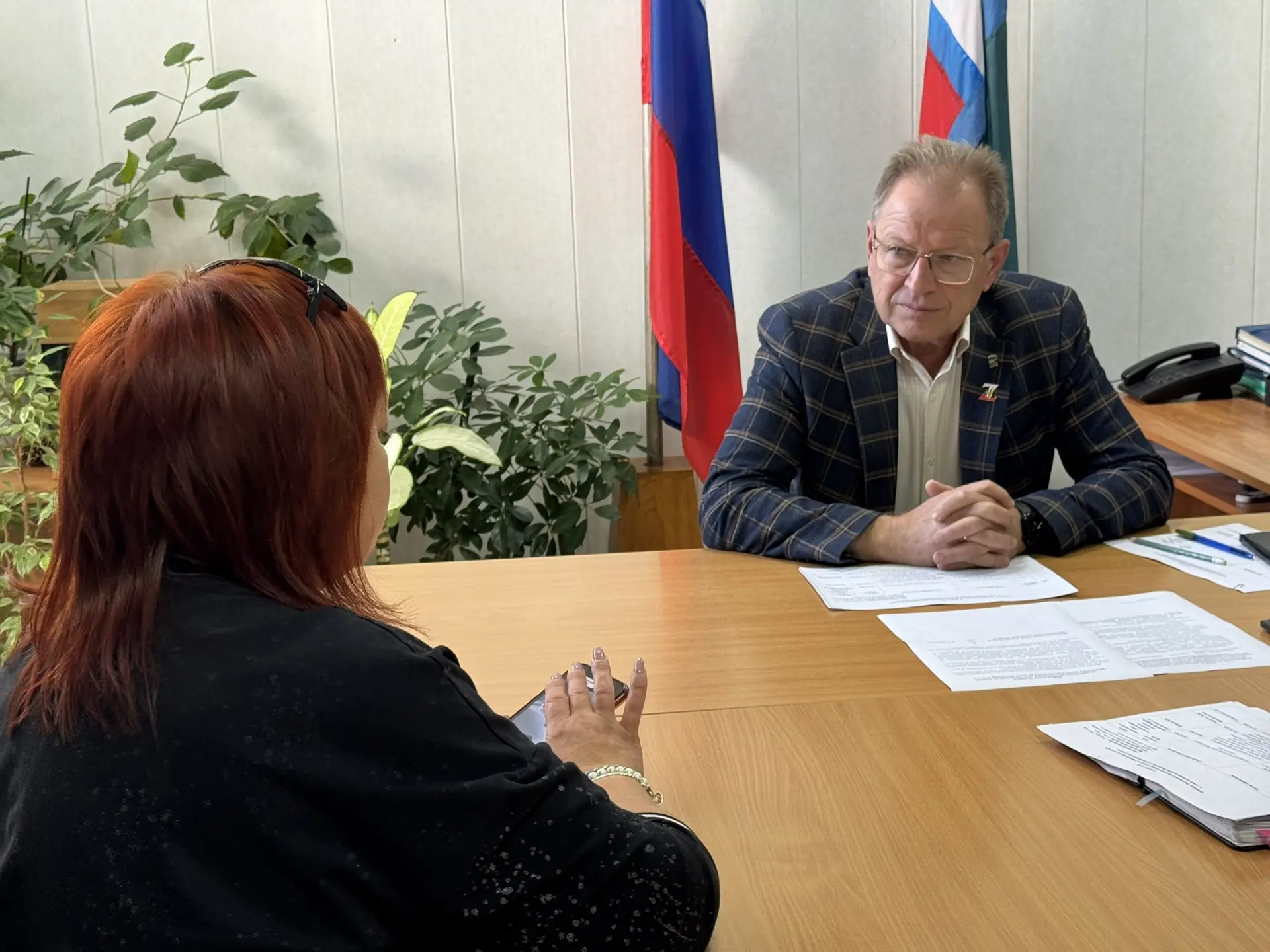 Провёл приём граждан по личным вопросам