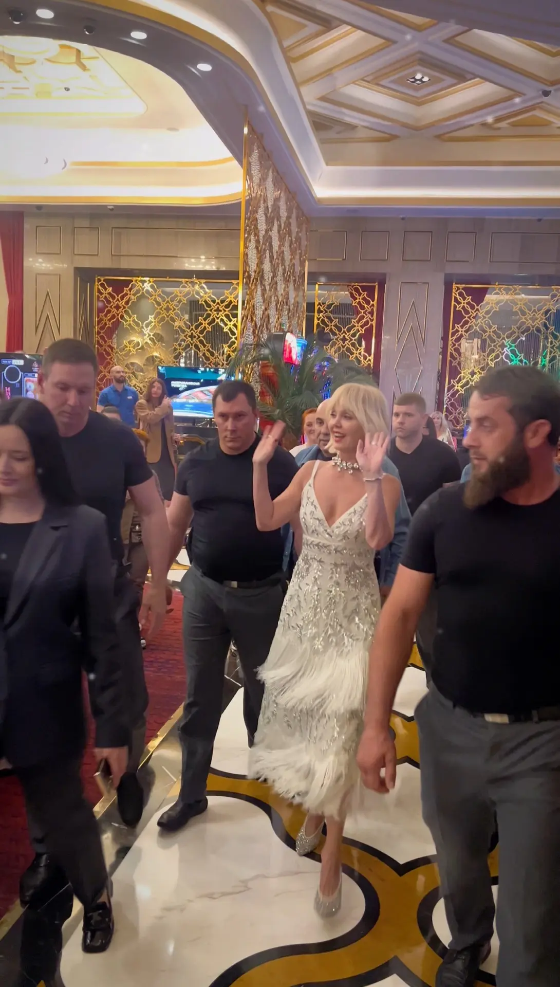 Взял эксклюзивный комментарий у певицы Валерии в казино Сочи смотрите! 🔥