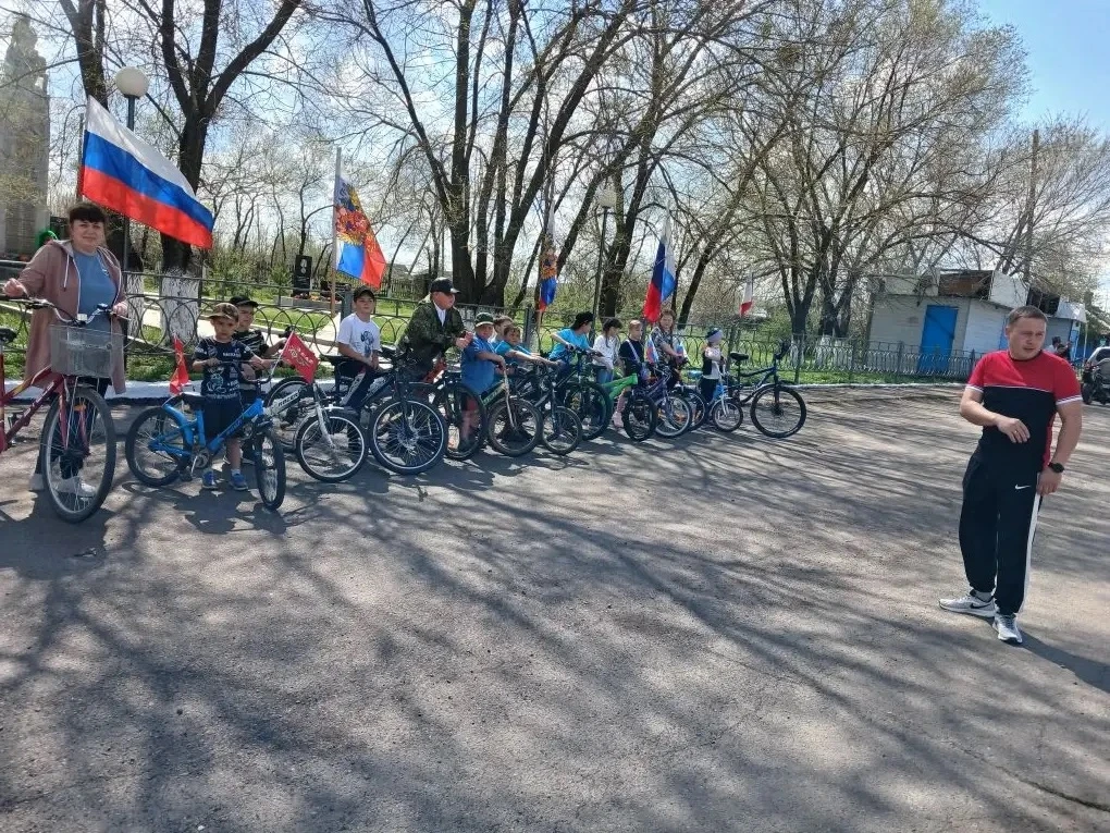 9 мая — велопробег в честь Дня Победы!

 в нашем селе состоялся велопробег, посвящённый Дню Победы. 