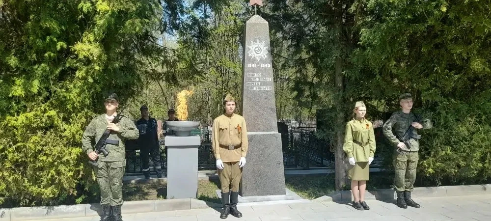 7 мая  ВПК "Молодая Гвардия" принял участие в церемонии открытия табличек с новыми именами павших по