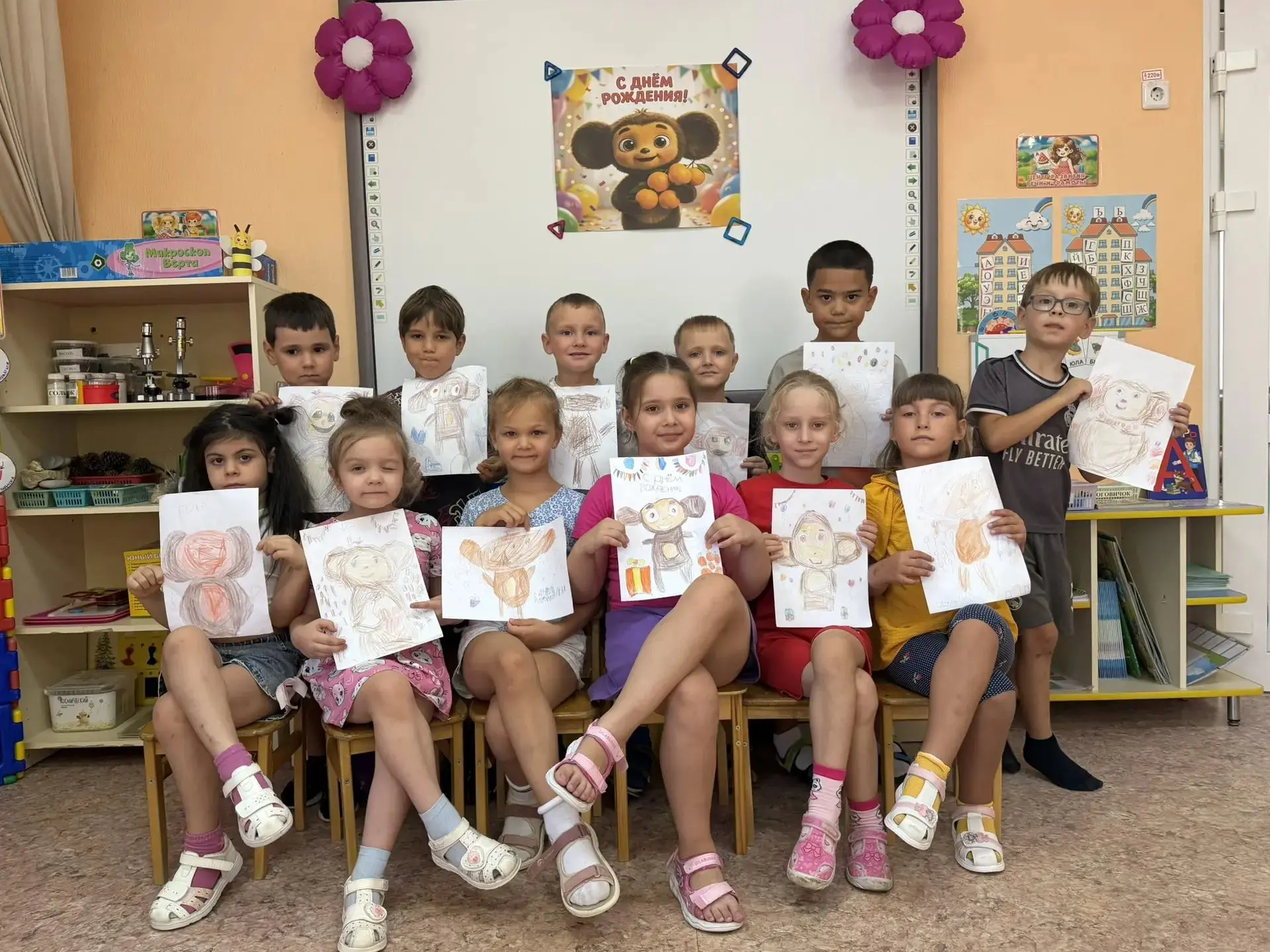 Где-то в ящике с апельсинами сегодня стало особенно солнечно... 🌞 Ведь у его главного ...