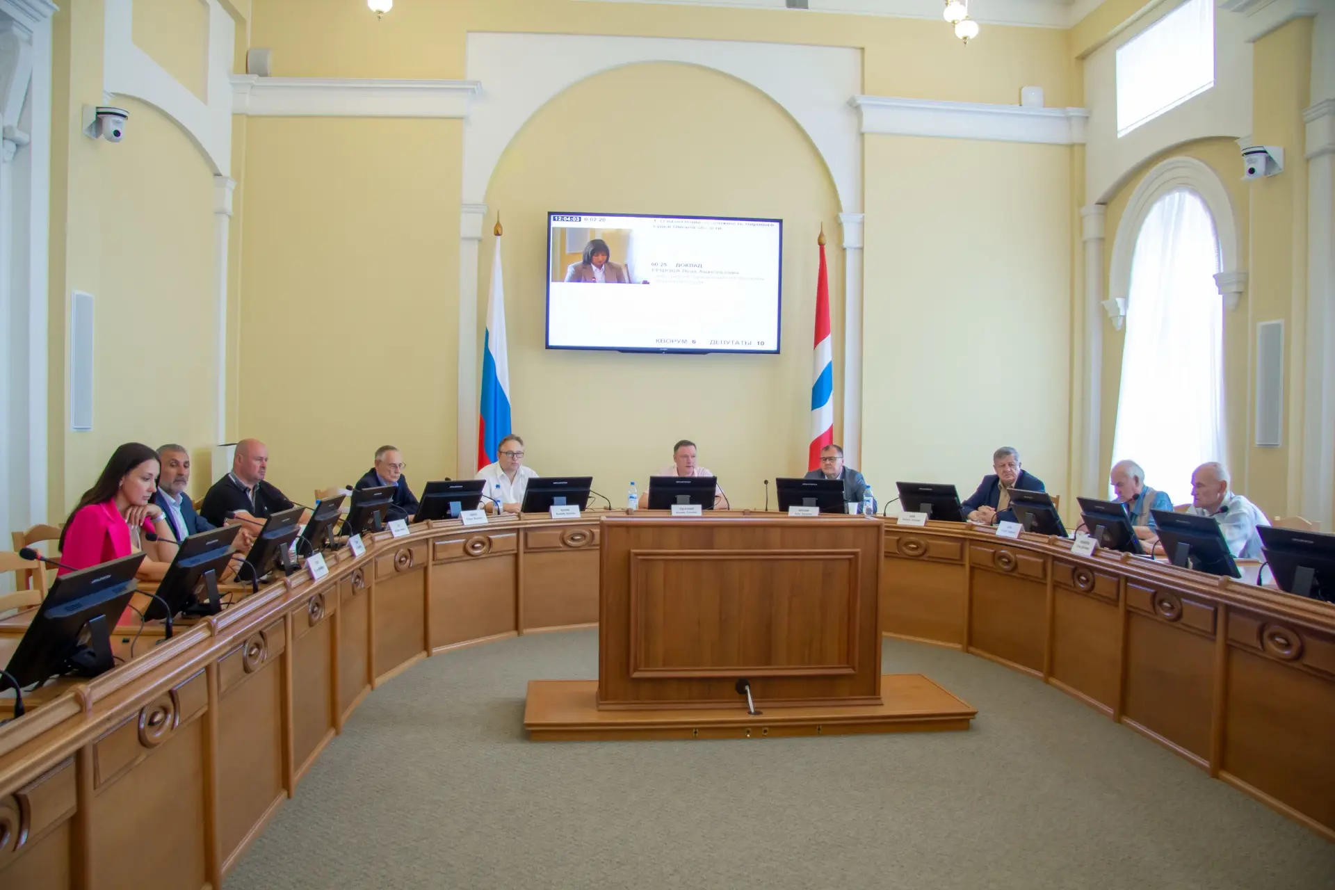 В областном парламенте прошло заседание комитета по законодательству и местному самоуправлению

Расс