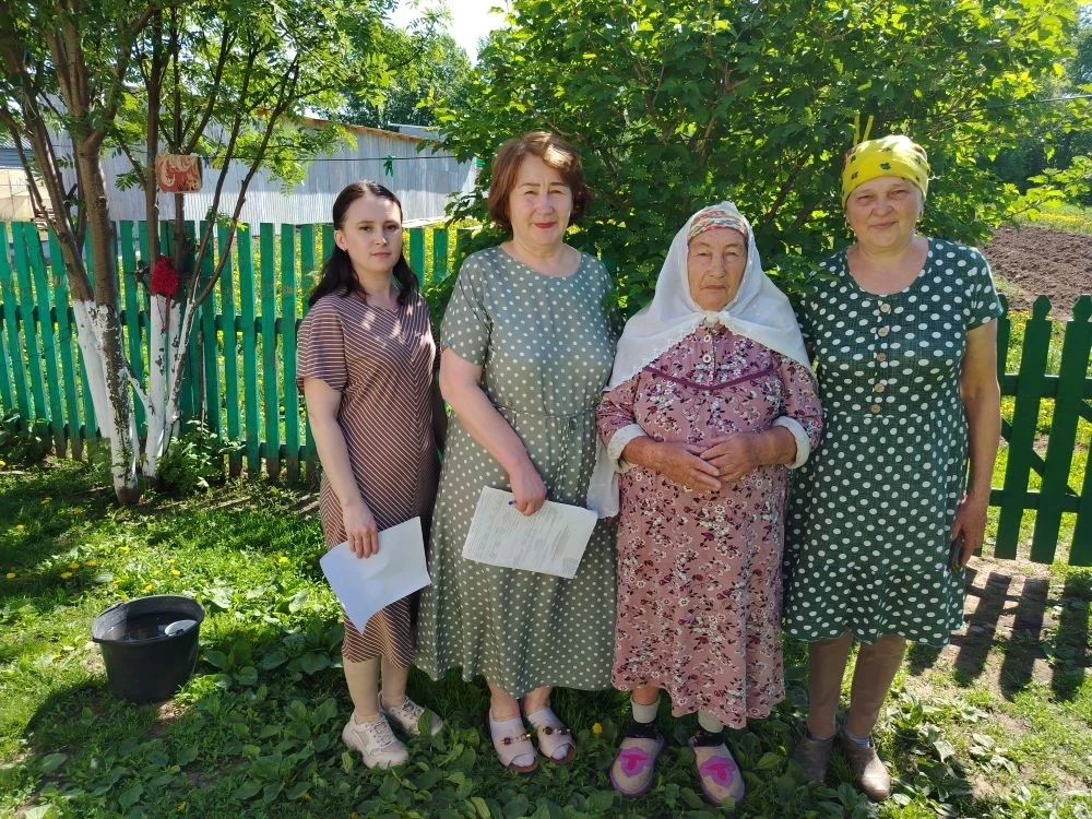 Сегодня в Баландышском сельском поселении проведен подомовой обход граждан 80 лет и ста...