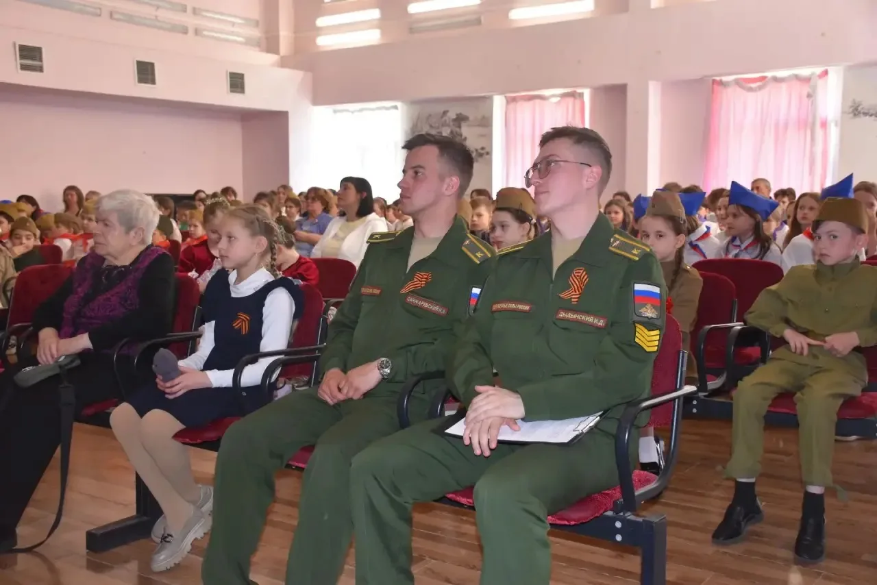 ❤️ Маленькие сердца с большой благодарностью: концерт к 9 Мая в начальной школе  В преддверии 9 Мая 