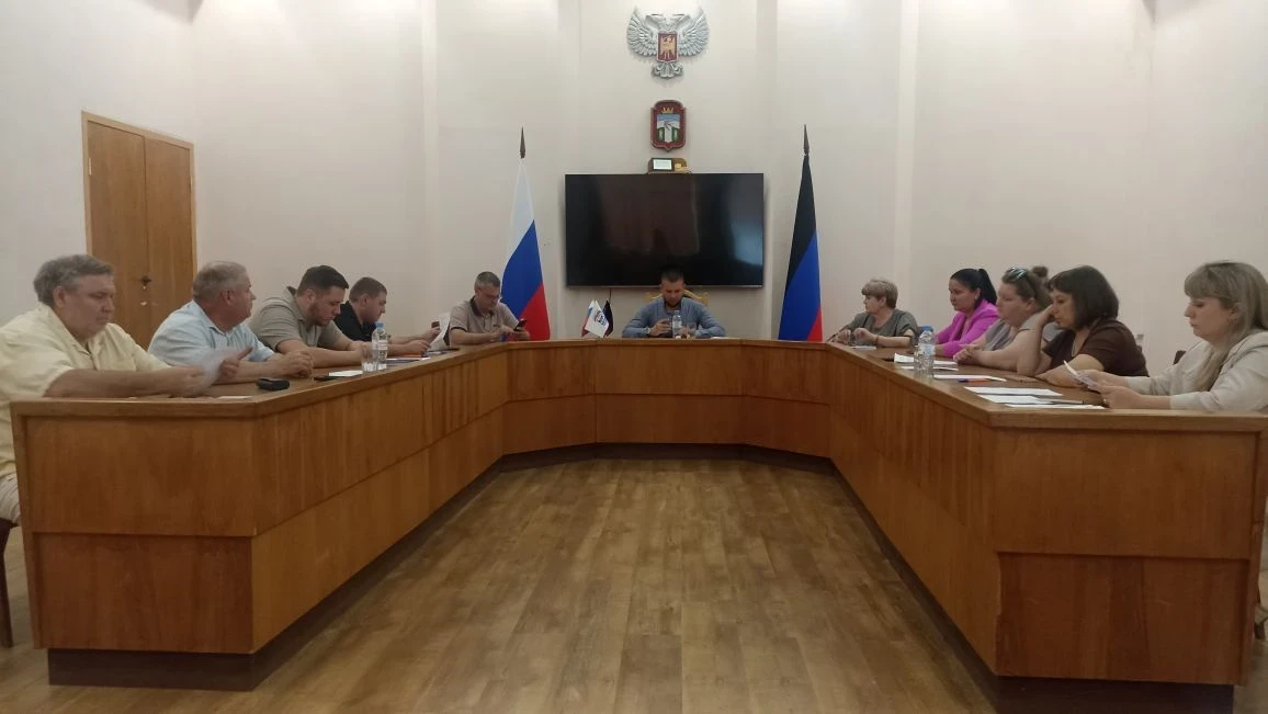 08.06.2026 состоялось внеочередное заседание Тельмановского муниципального совета.