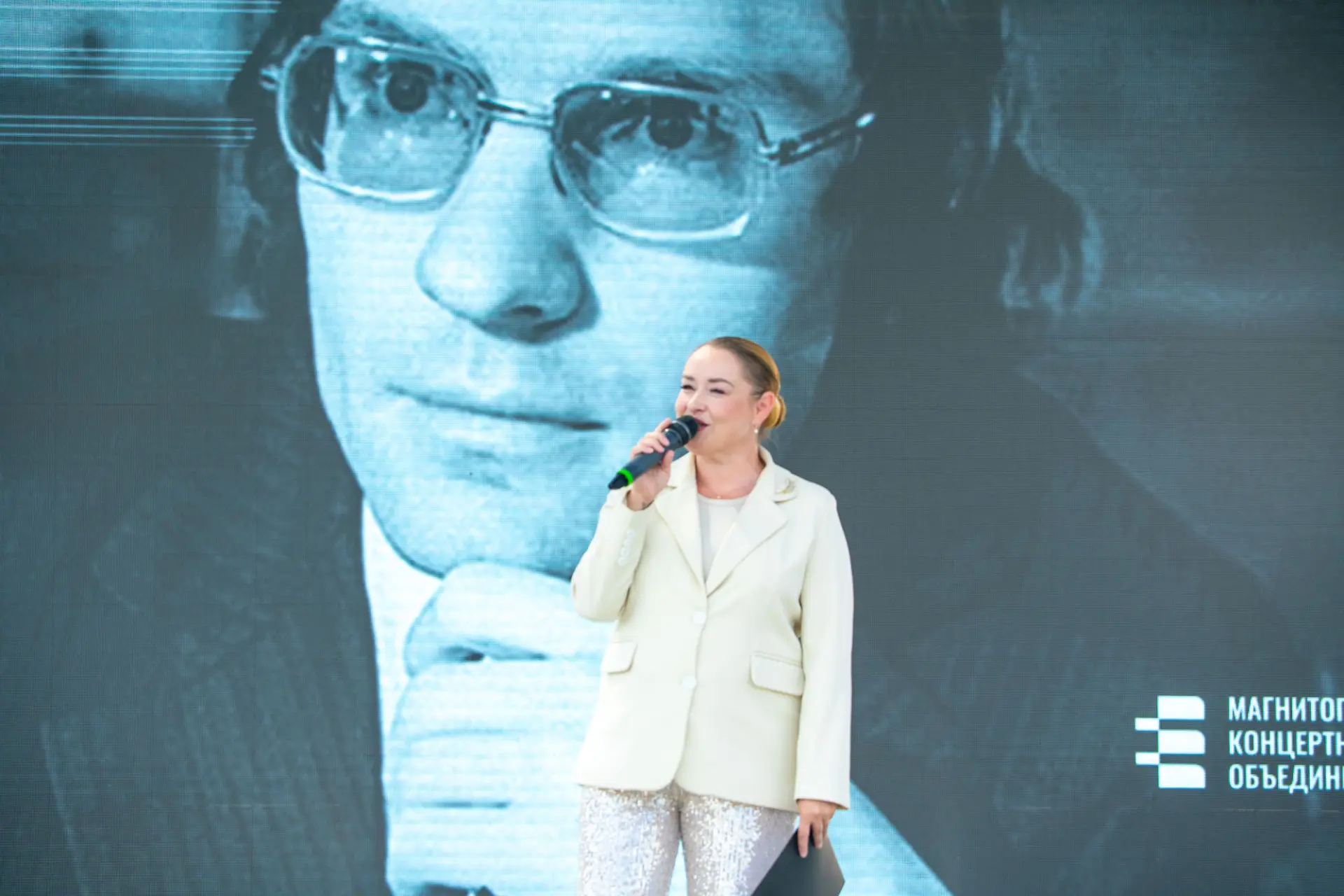 🎹🌟 Эпоха Тухманова в сердце «Притяжения»

В минувшую субботу наш Амфитеатр превратился в настоящую