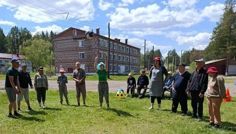 Конкурсно –игровая программа «Праздник радости и улыбок»