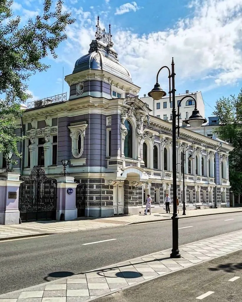 Дом-хамелеон в Москве