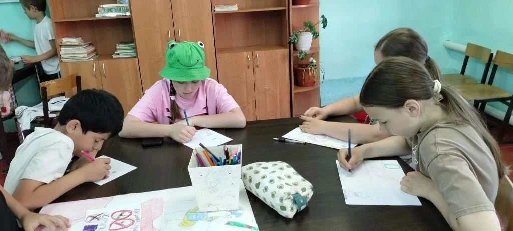 «Экологический десант»
В летнем оздоровительном лагере МБОУ «Демьяновская СОШ» педагог дополнительно