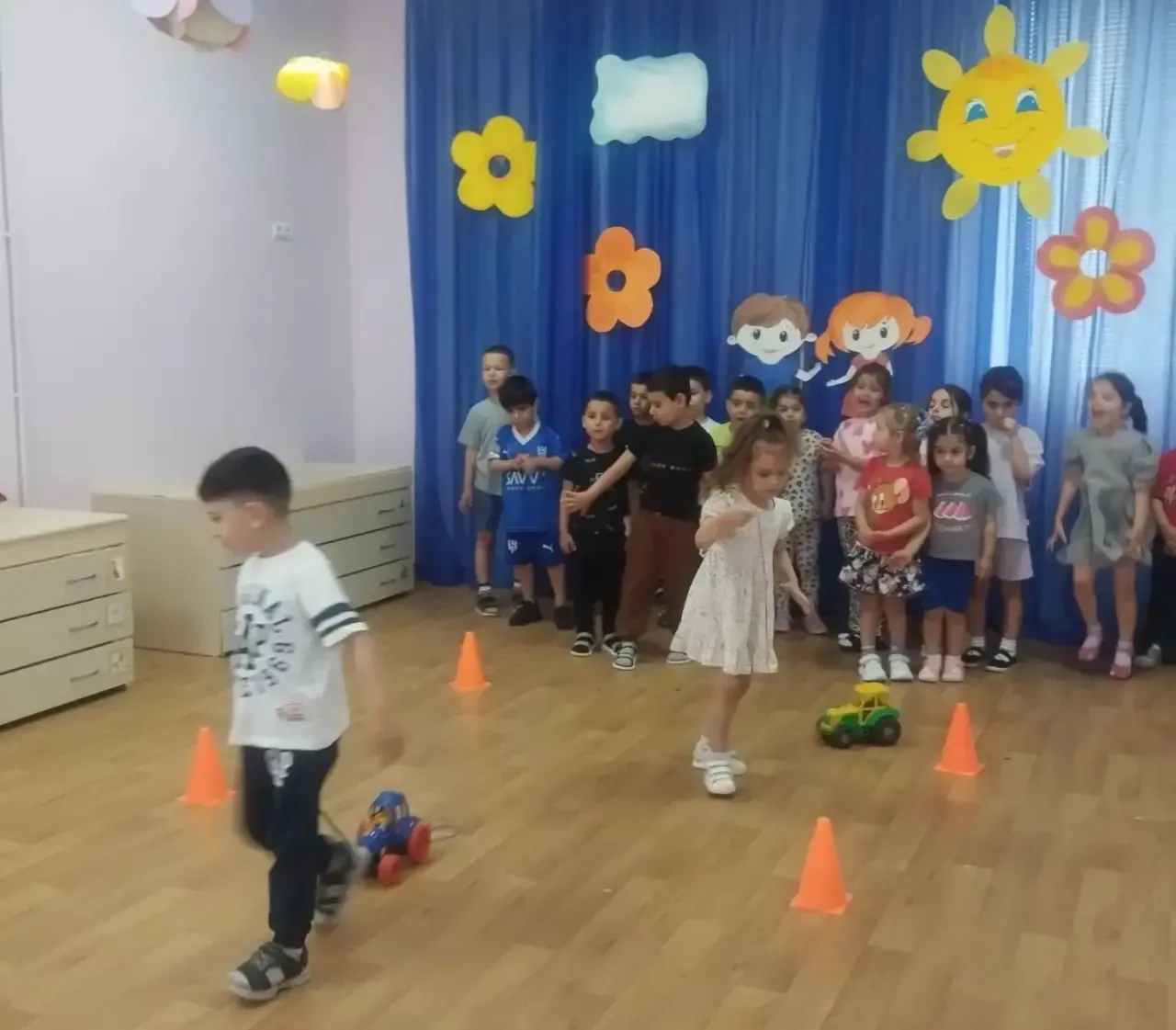 Сегодня мы с ребятами устроили настоящий праздник в честь дня нашей любимой игрушки! Этот день получ