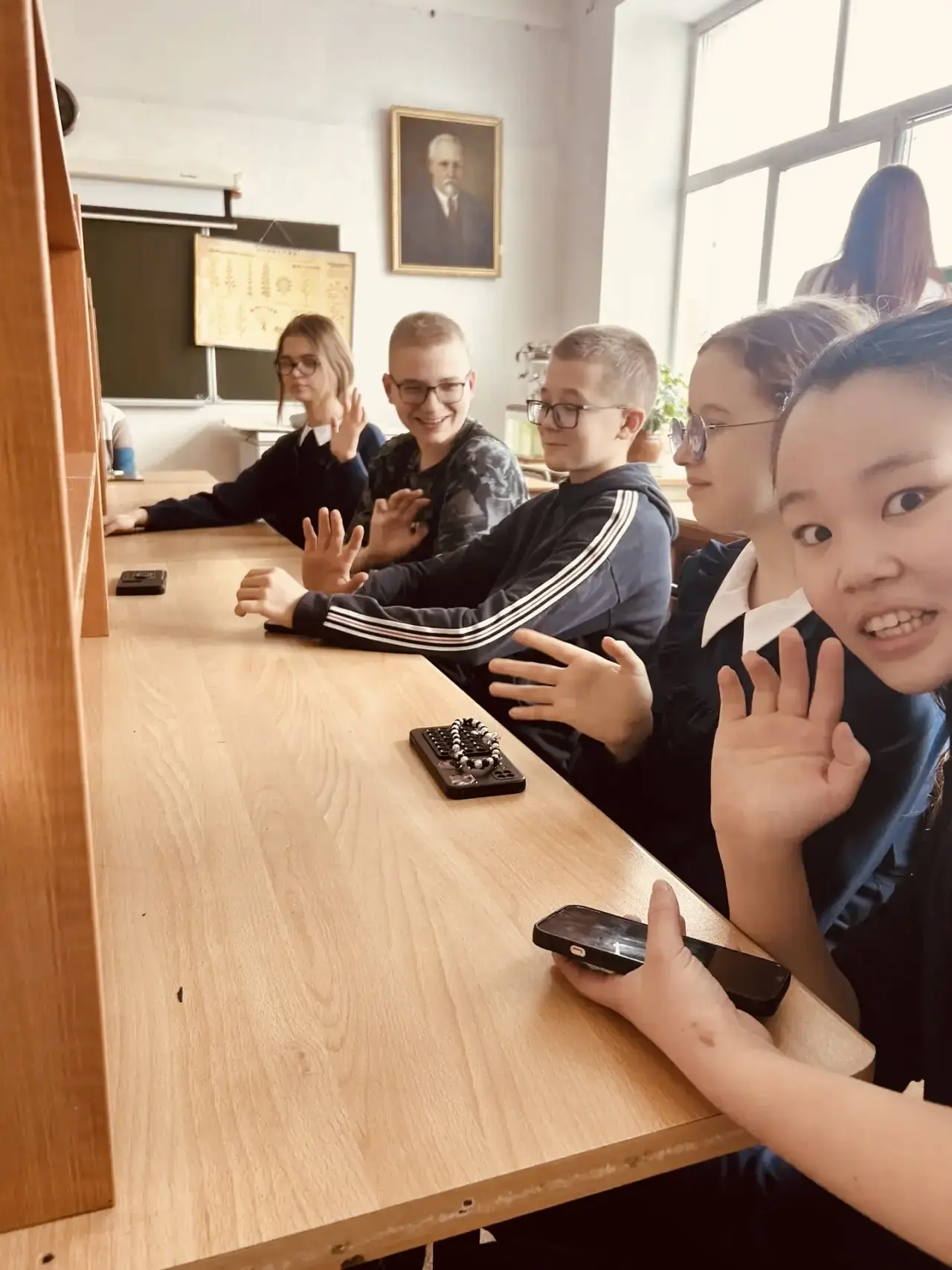 📒Профориентация в нашей школе   Сегодня учащиеся 7Д класса побывали в Тихоокеанском Государственном 