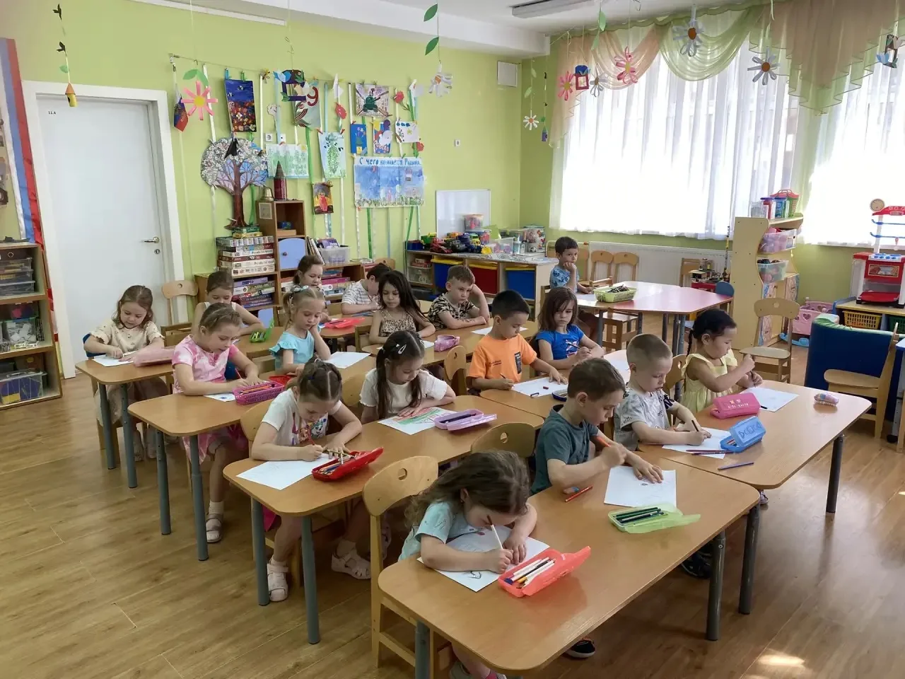 НАШИ #ДошкольноеОтделение #Предшкола #Безопасность #УступиДорогуПоездам  🚆 В рамках реализации регио