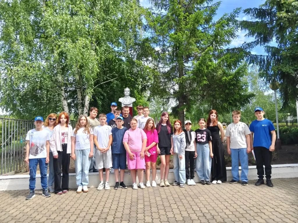 04.06  наша школа радушно встречала гостей — учащихся и педагогов из Ровеньской школы с...