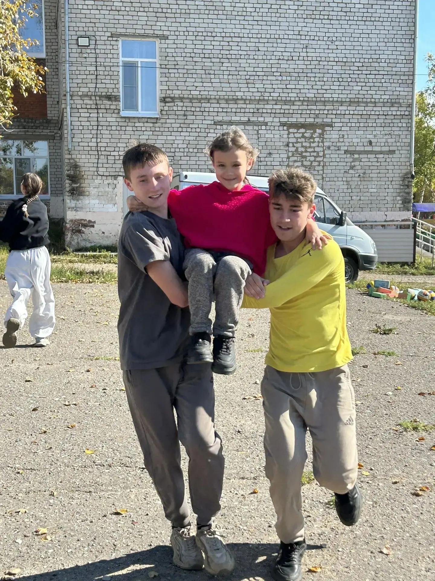 День здоровья в центре прошел на ура! Участвовали все: кто-то - в соревнованиях, кто-то...